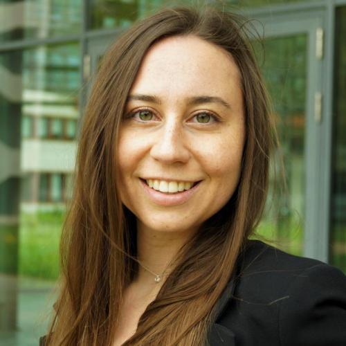 Madeleine Hertel headshot