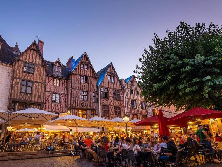 Tour, France