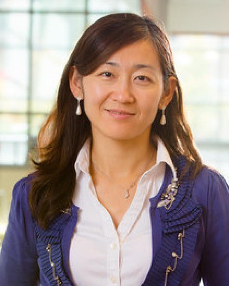 Leslie Ying headshot image