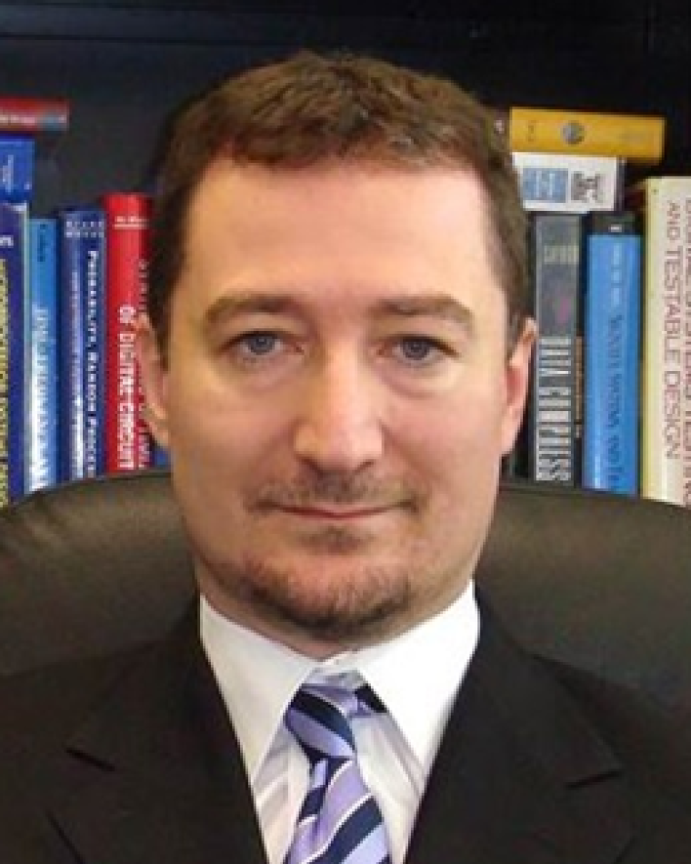 Erdal Oruklu headshot